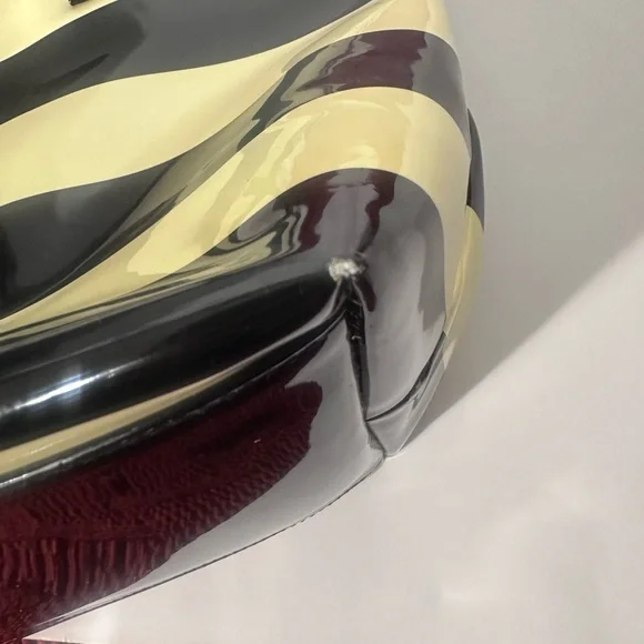 Kate Spade Black and cream color Striped Tote - Picture 13 of 15